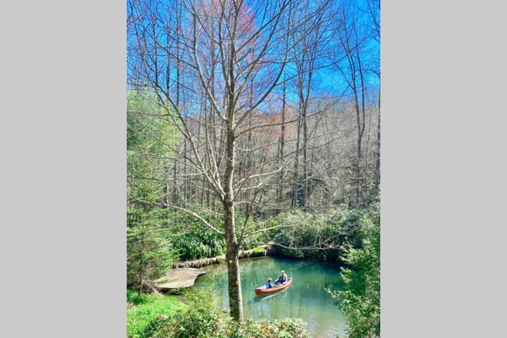 Hostal Hideaway At Harvest Moon Sylva Exterior foto