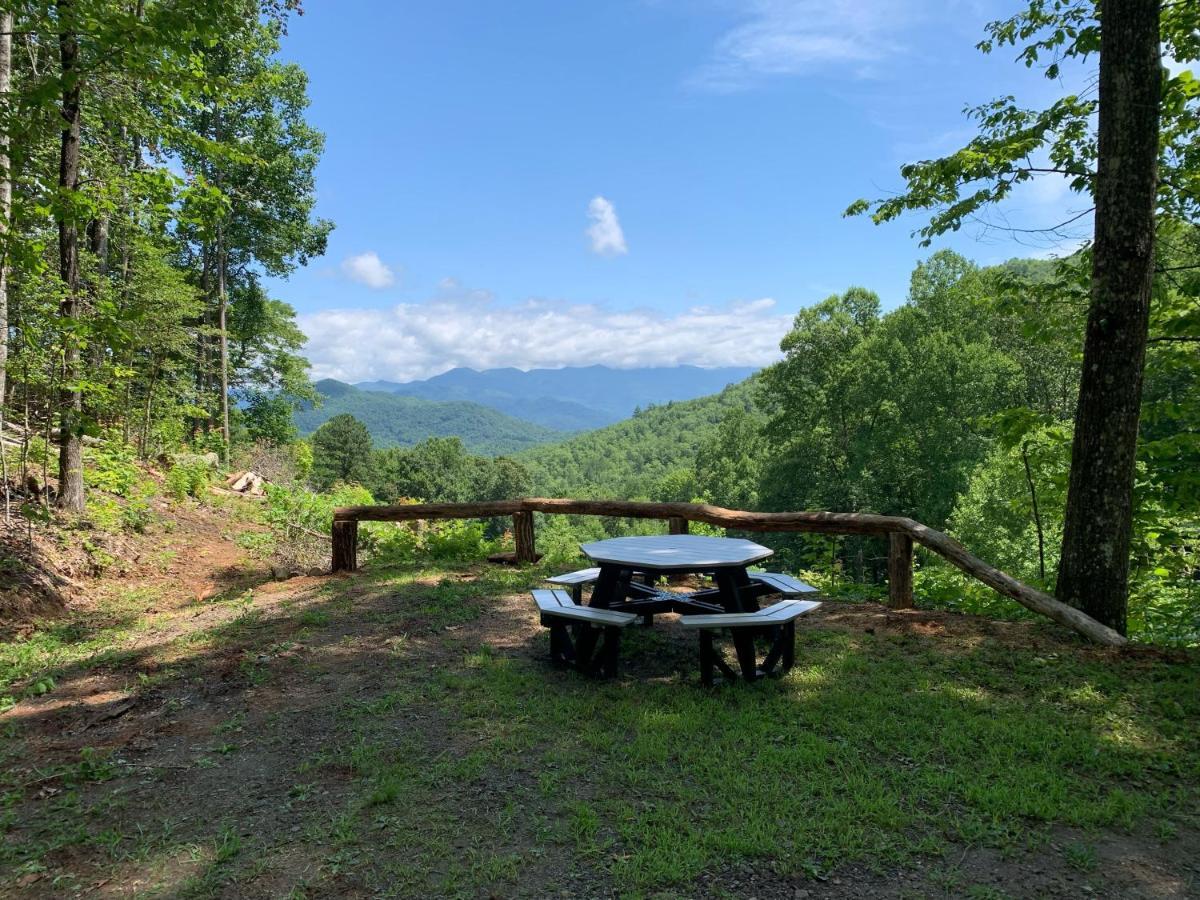 Hostal Hideaway At Harvest Moon Sylva Exterior foto